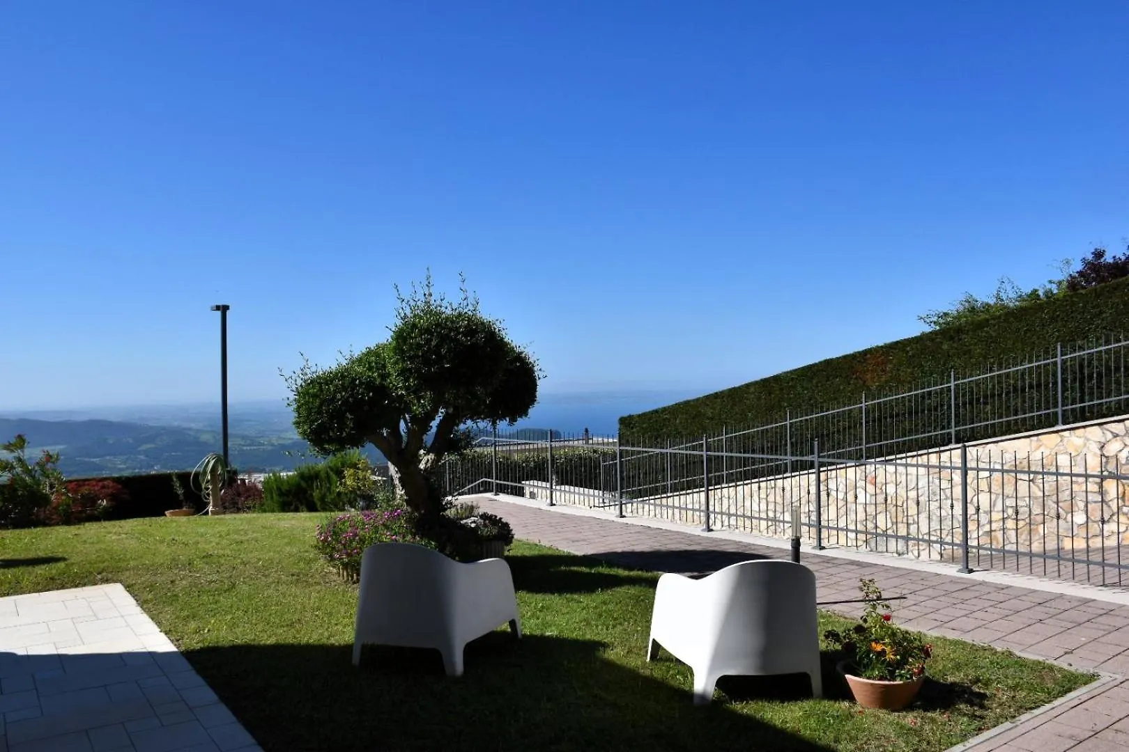 Villa Miravista San Zeno di Montagna Feriehus