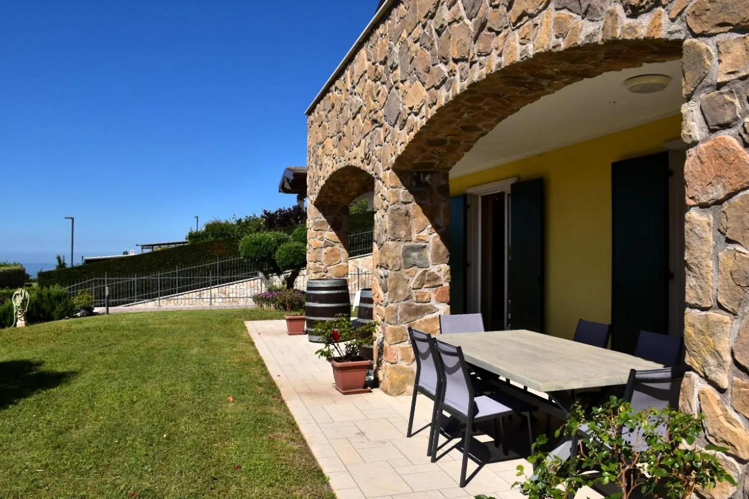 Villa Miravista San Zeno di Montagna 0*,